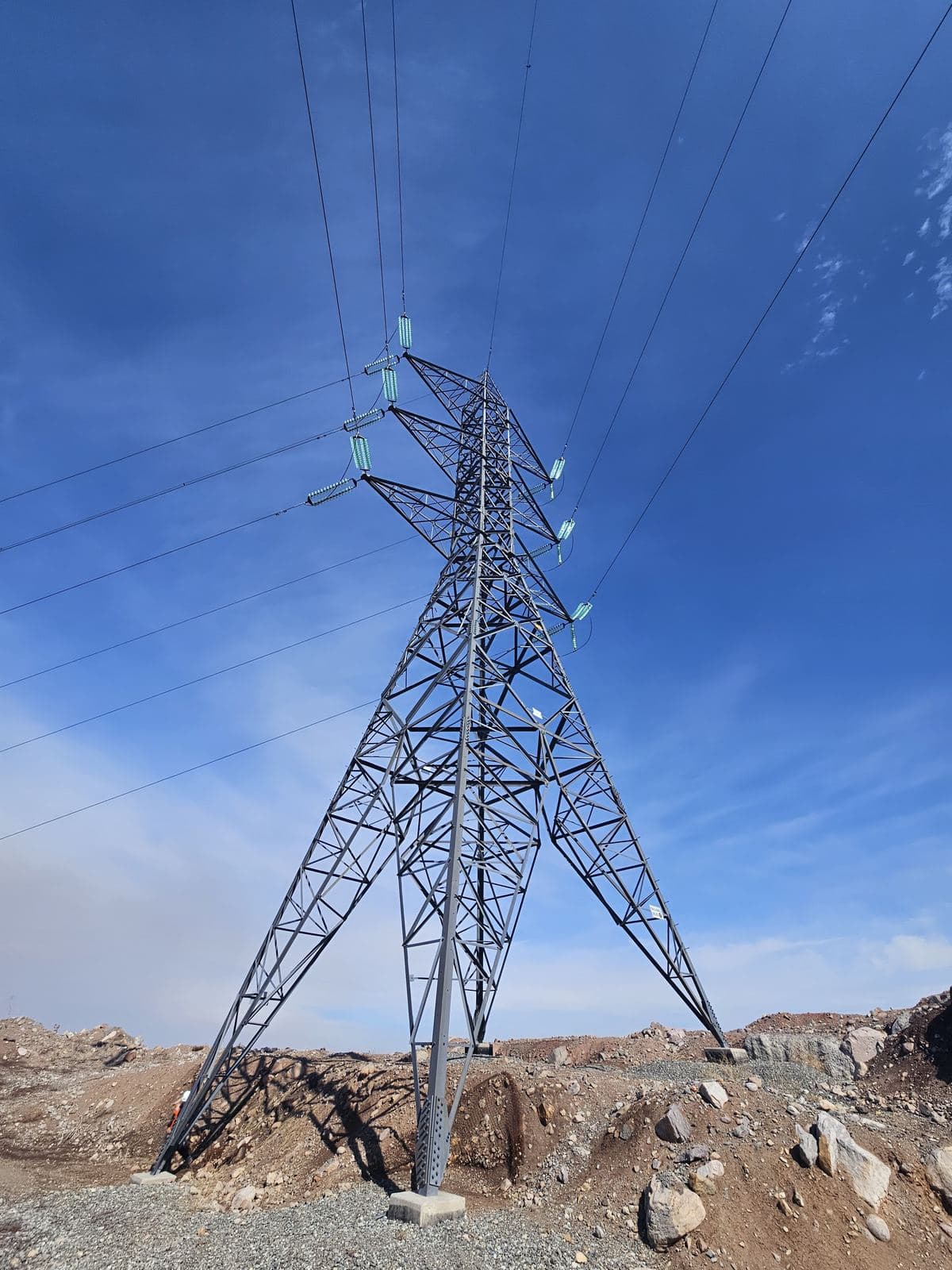 Torre de transmisión eléctrica de alta tensión, proyecto de Greeny